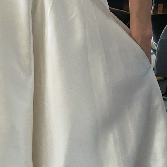 New Allure bridal engagement wedding skirt - Picture 3 of 14